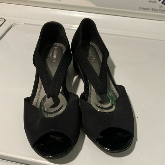 London fog 7.5 women’s black and silver sandals - Picture 1 of 7